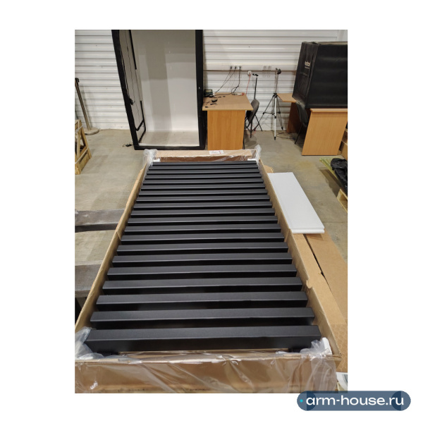 Радиатор КЗТО QUADRUM 60 V-500-20, цвет: RAL 1T103S9005 (чёрный матовый муар), настенное исполнение, подключение: боковое